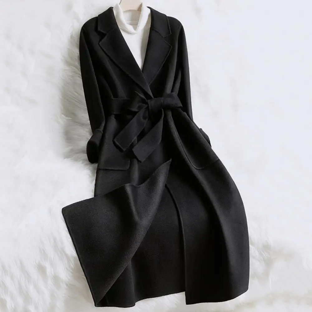 Mid-lungime haina caracteristici un clasic plin cardigan de design, cu o centura slim fit și lady stil. . ' - ' . 1